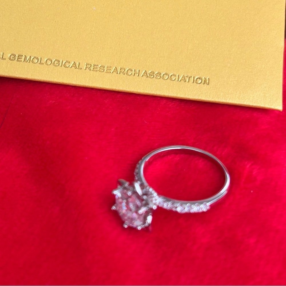 Moissanite, Silver Floral Ring - Picture 4 of 6